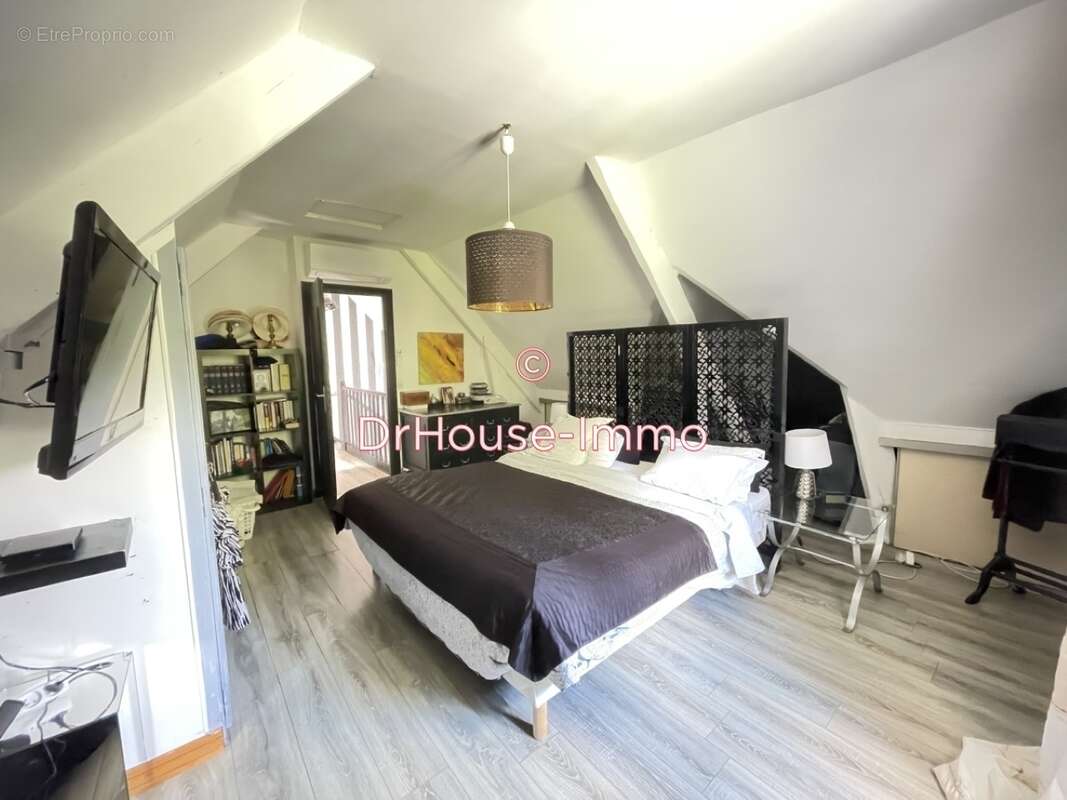 Maison à SAVIGNY-SUR-CLAIRIS