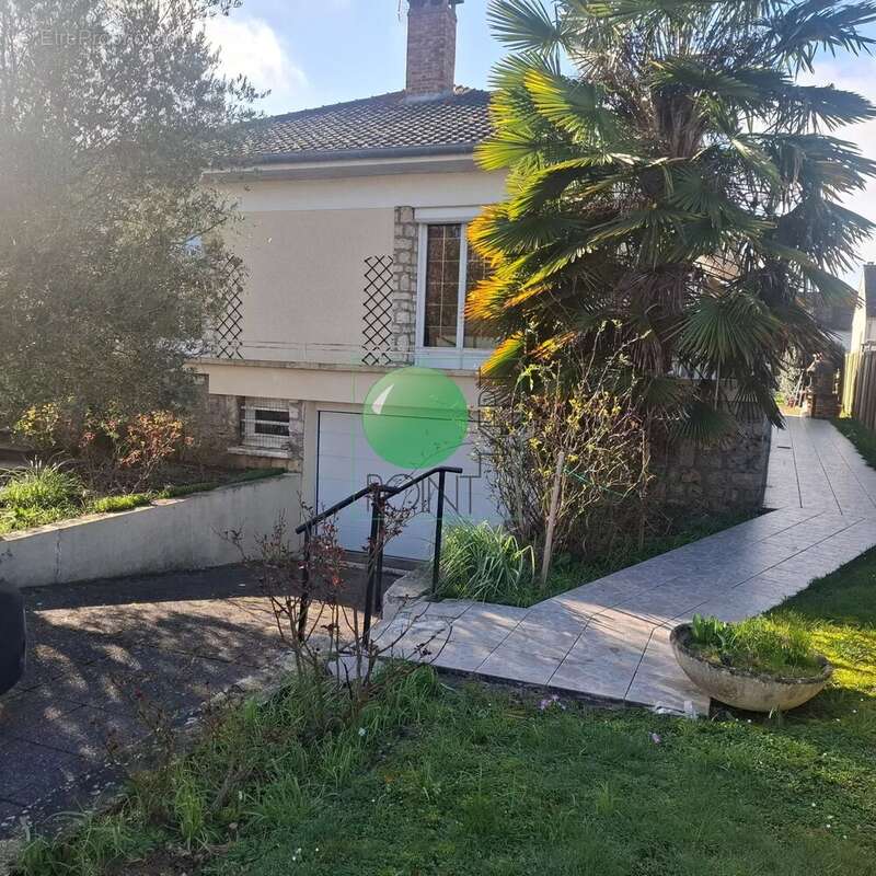 Maison à BALLANCOURT-SUR-ESSONNE