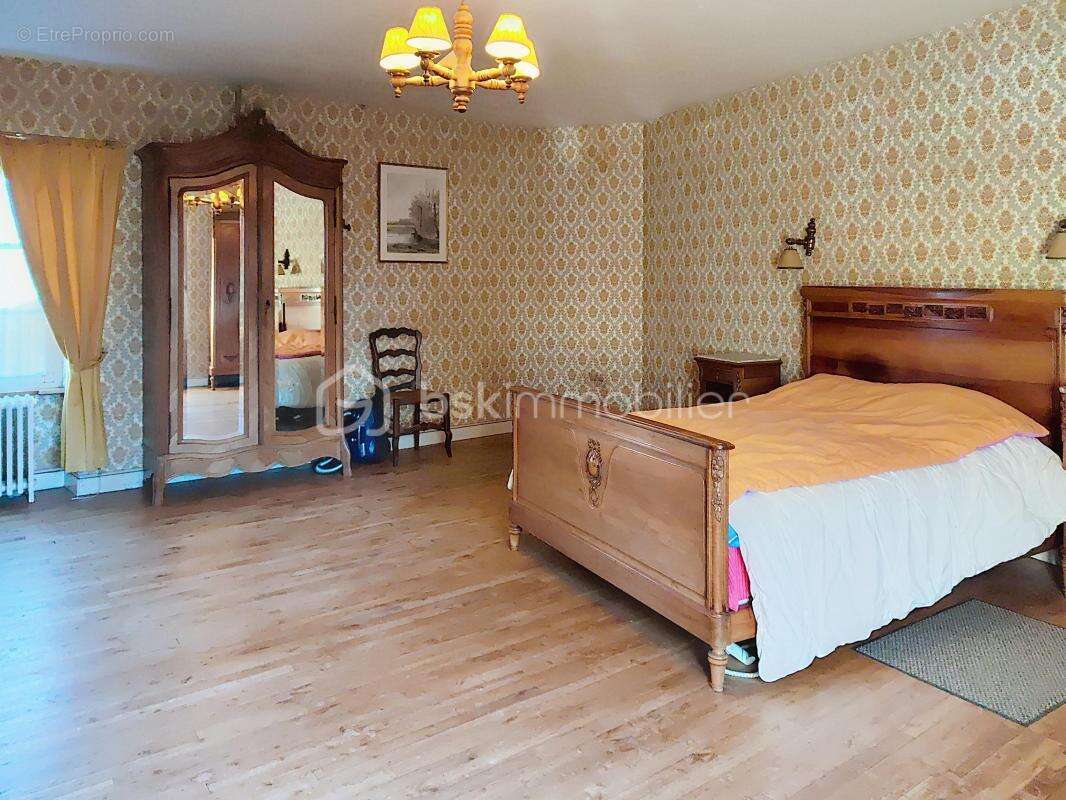 Maison à SAINT-MARC-LE-BLANC