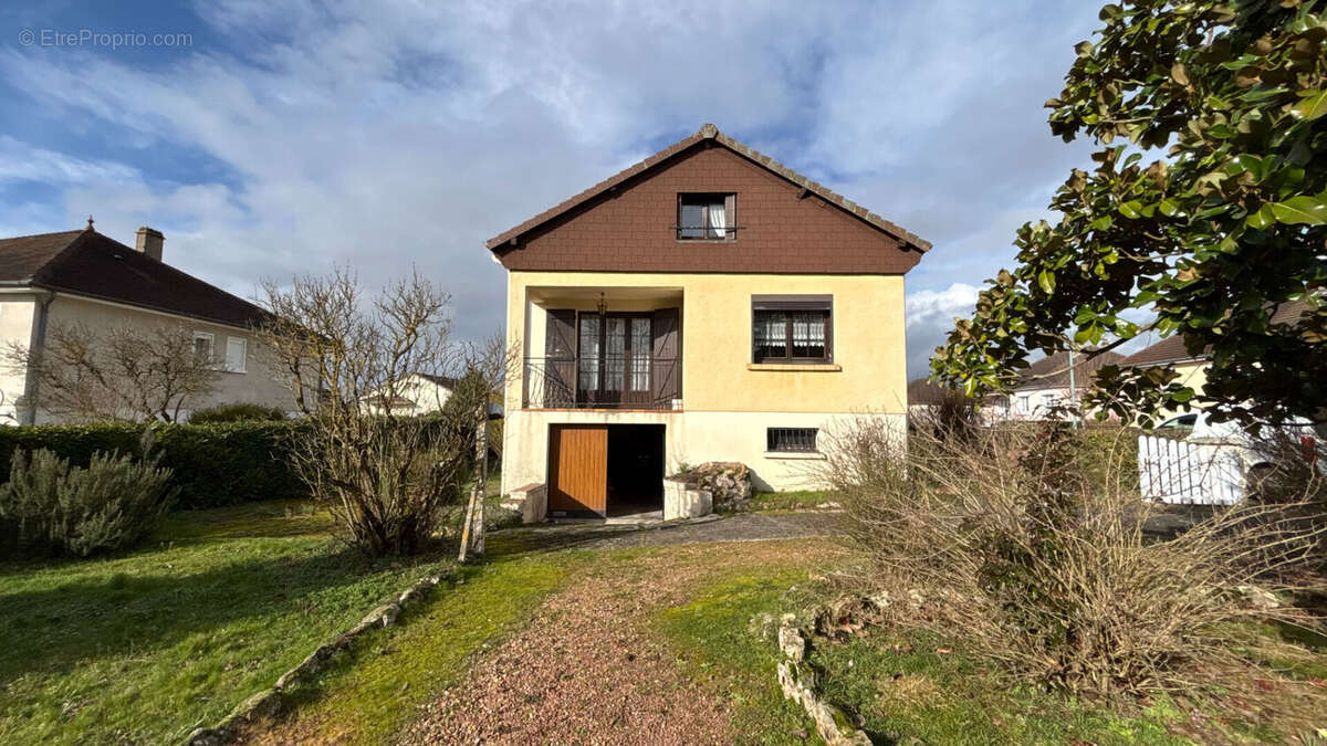 Maison à SAUVIGNY-LES-BOIS