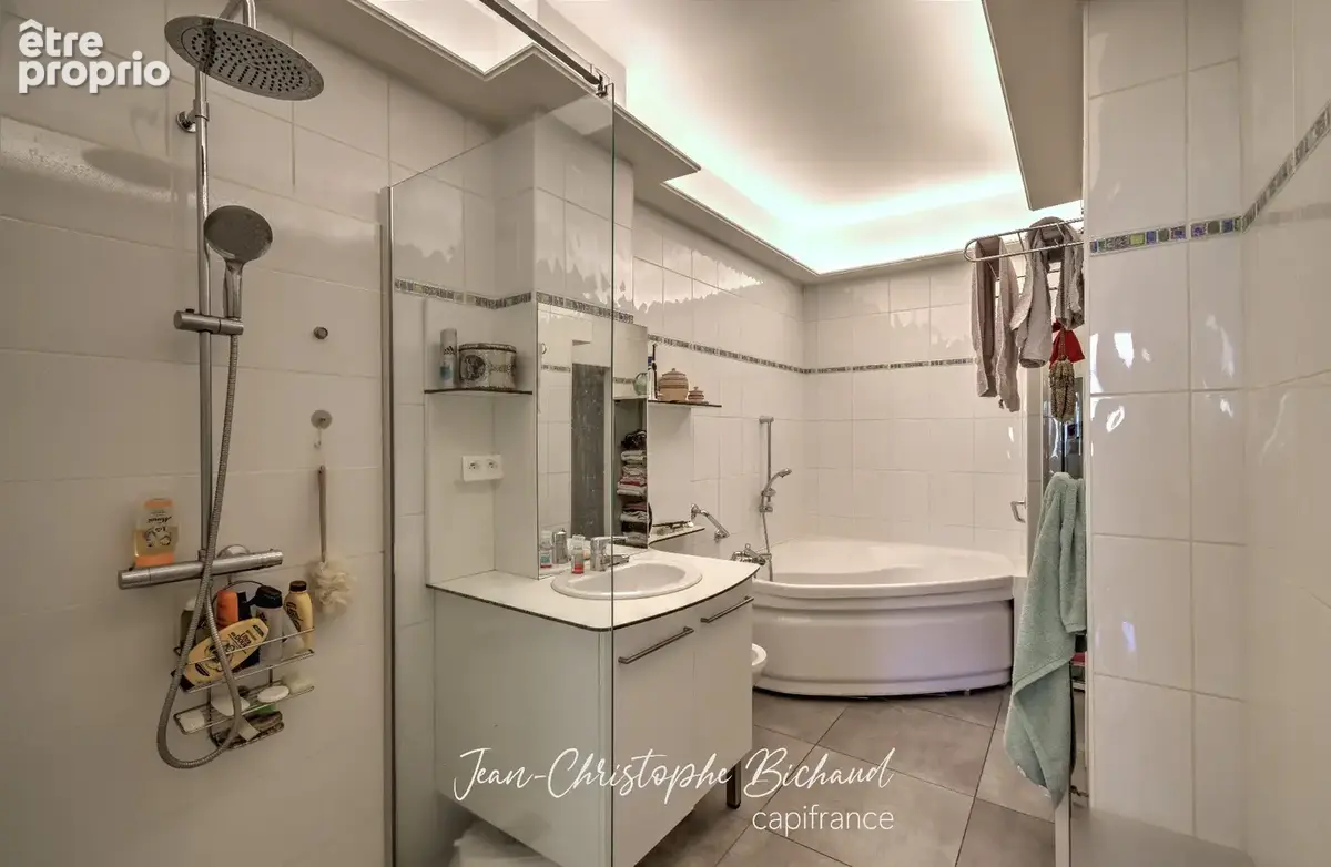 Appartement à vendre 4 pièces LYON 3EME ARRONDISSEMENT (69) - photo 8