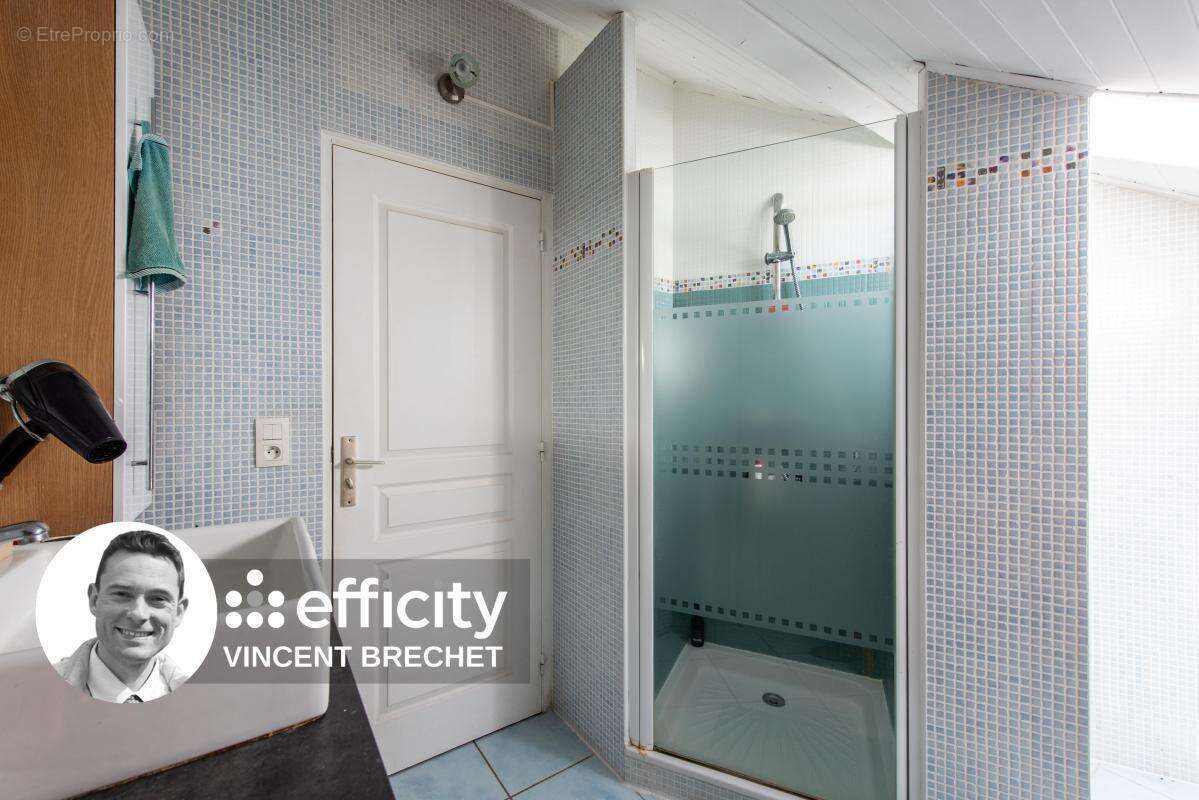 Maison à CRUSEILLES