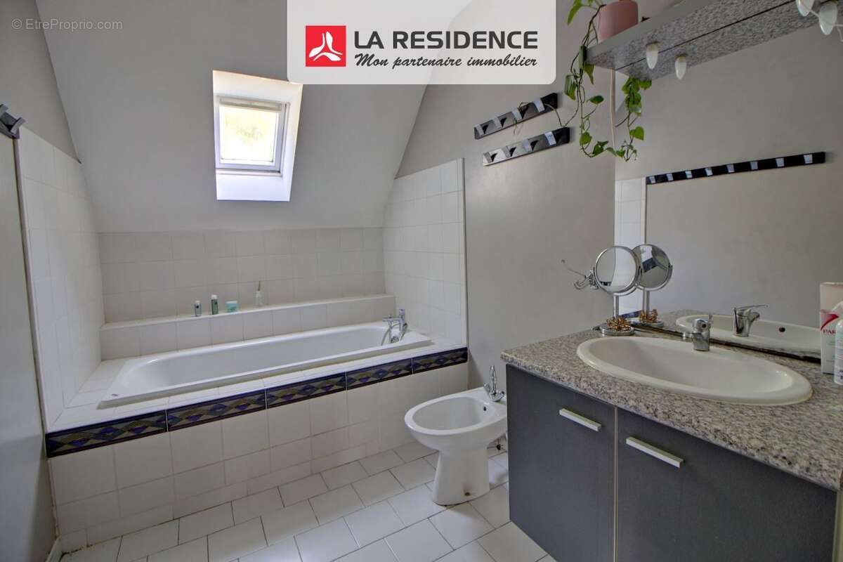 Maison 196 m² à Meulan  - photo 7