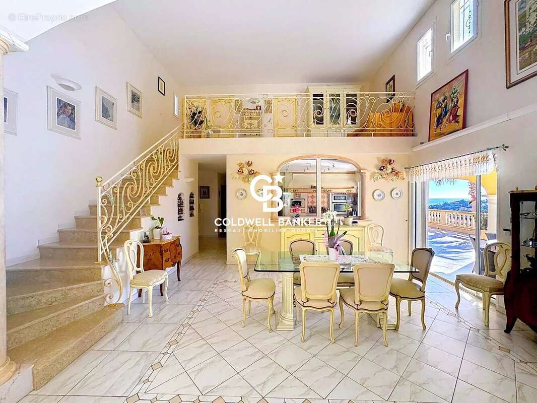 Maison à LES ISSAMBRES