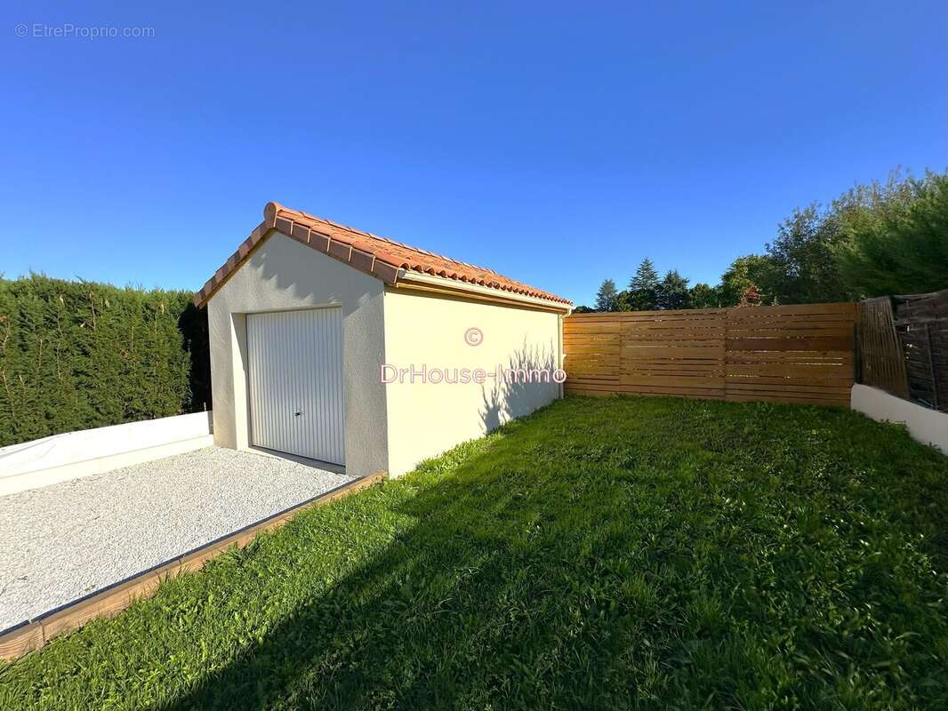 Maison à LINARS