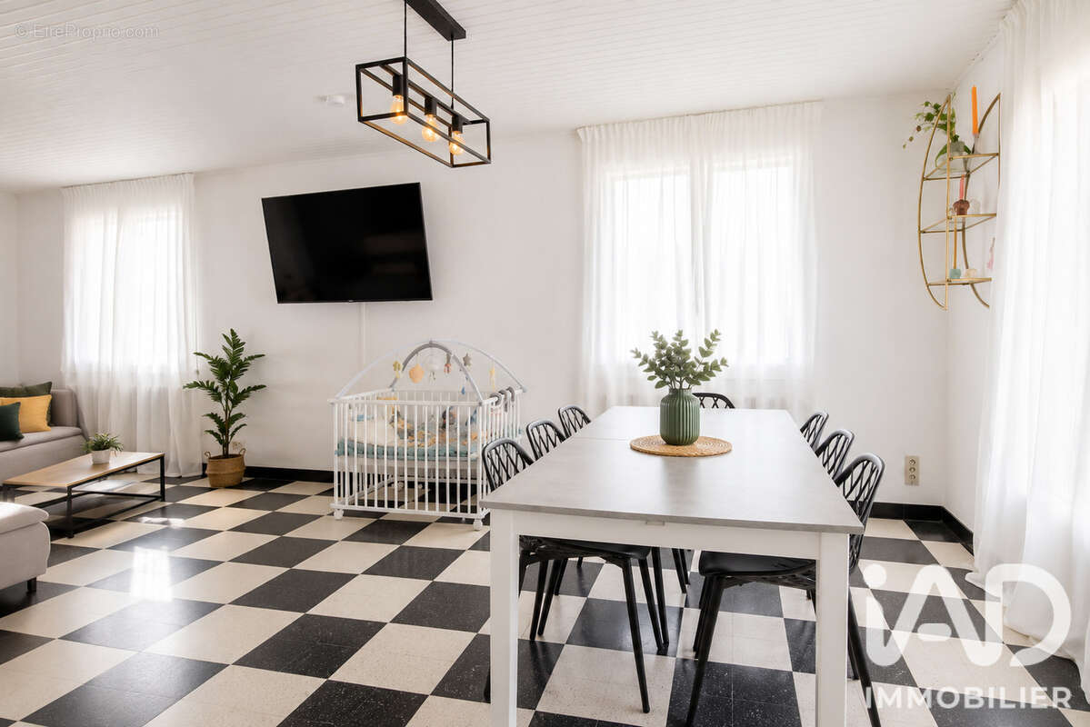 Maison 106 m² à Sacy-Le-Grand  - photo 2