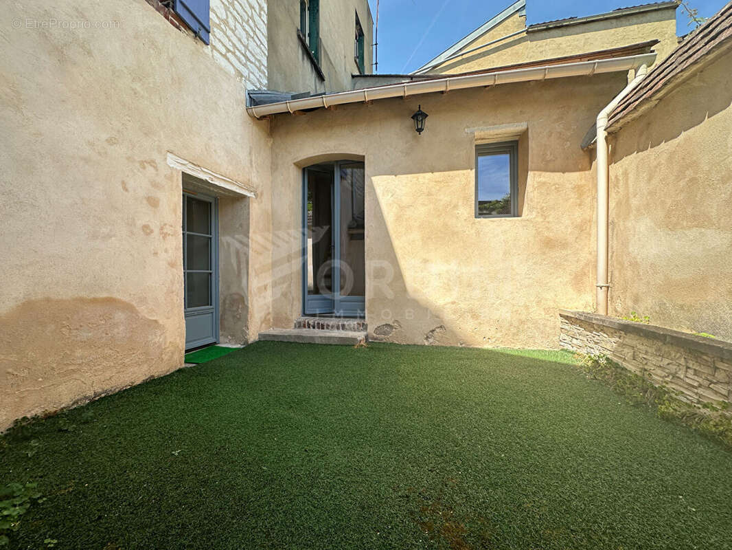 Maison à JOIGNY