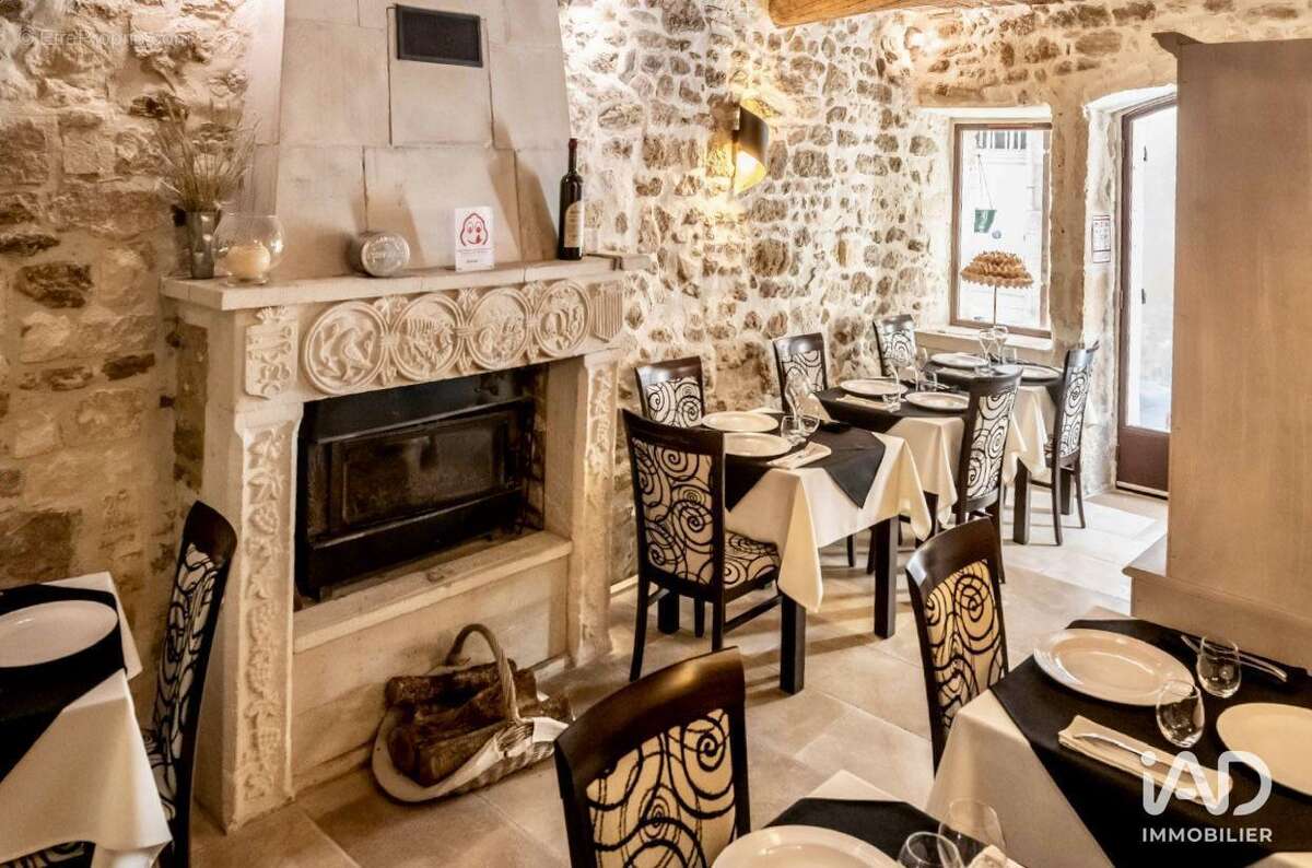 Photo 4 - Commerce à MENERBES