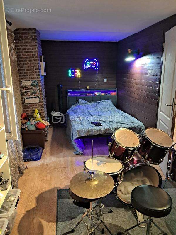 Jolie maison de village de 116m² de 1800 avec 3 chambres - garage - caves - photo 13