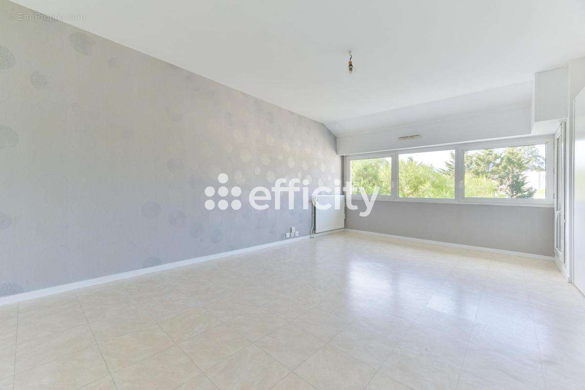 Appartement à REZE