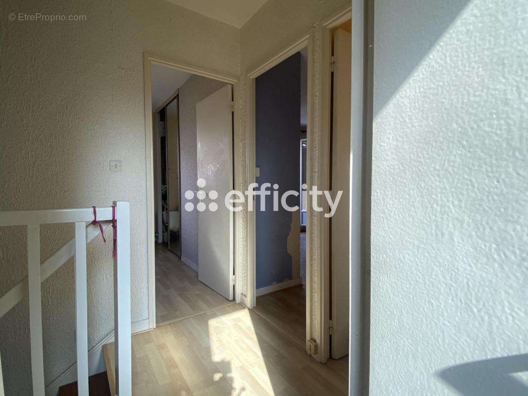 Maison à MAGNY-LES-HAMEAUX