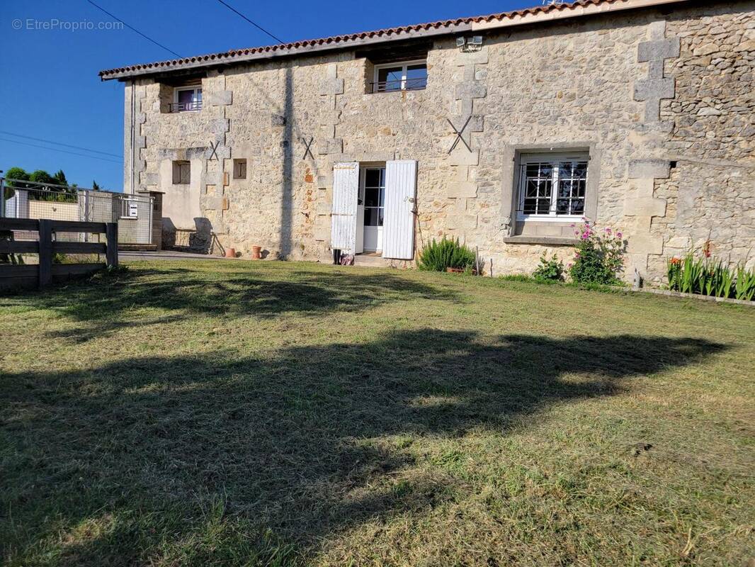 Photo 1 - Maison à SAINT-AULAYE