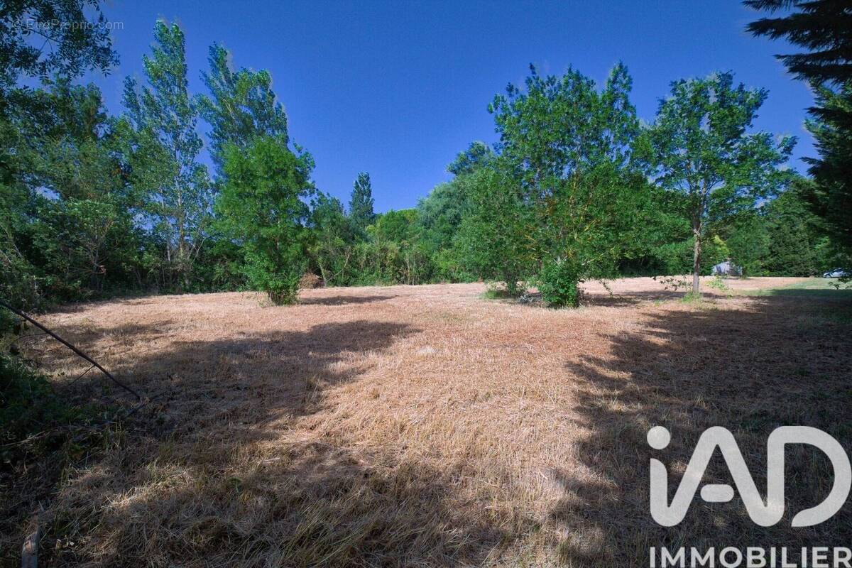 Photo 1 - Terrain à CASTELNAUDARY