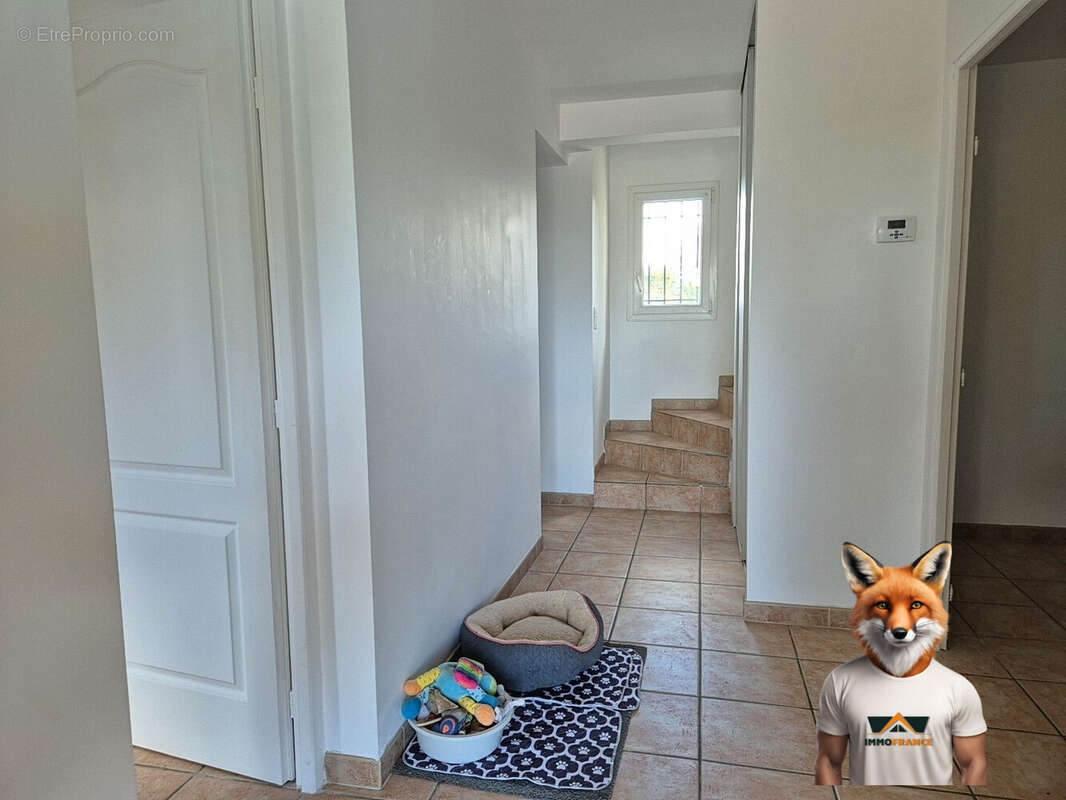 Maison à SAINT-HILAIRE-DE-BRETHMAS