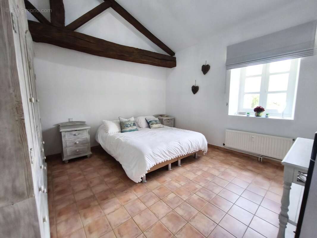 Charmant appartement en duplex de deux chambres au sein d'un magnifique domaine de château - photo 9