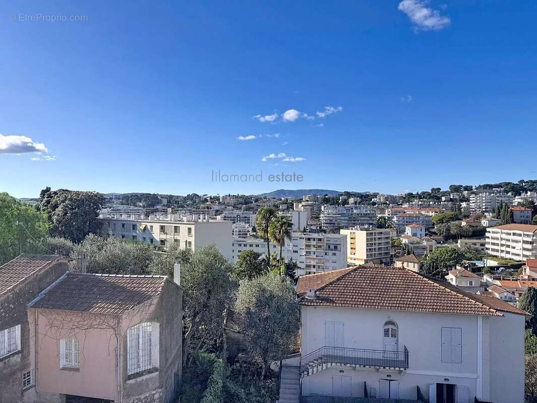 Appartement à LE CANNET