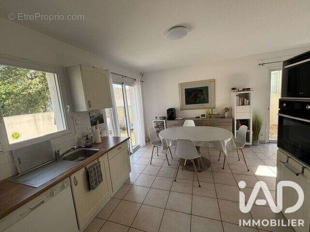 Maison 91 m² à Touvois  - photo 3