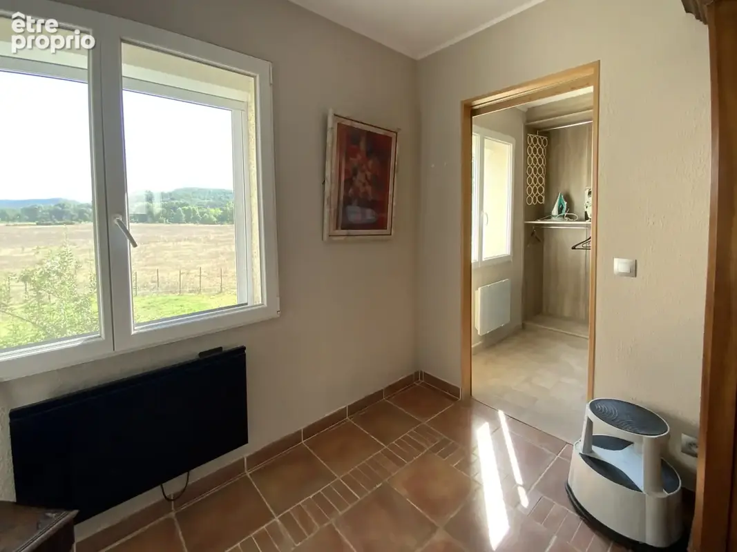 Propriété de 380 m2 avec vue panoramique sur les montagnes. - photo 9