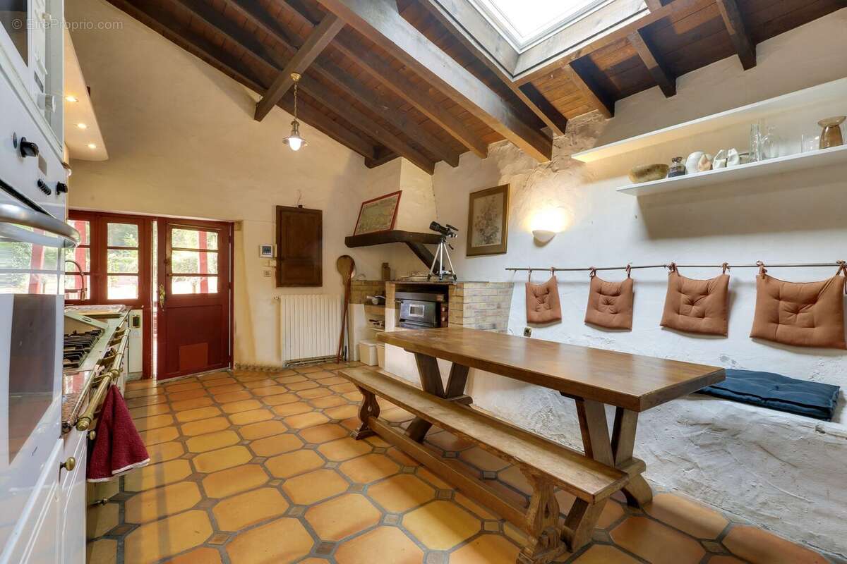 Maison 261 m² à Villefranque  - photo 4