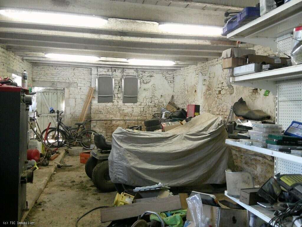 Maison De Campagne Avec Une Deuxième Maison Et D'Autres Dépendances - photo 51