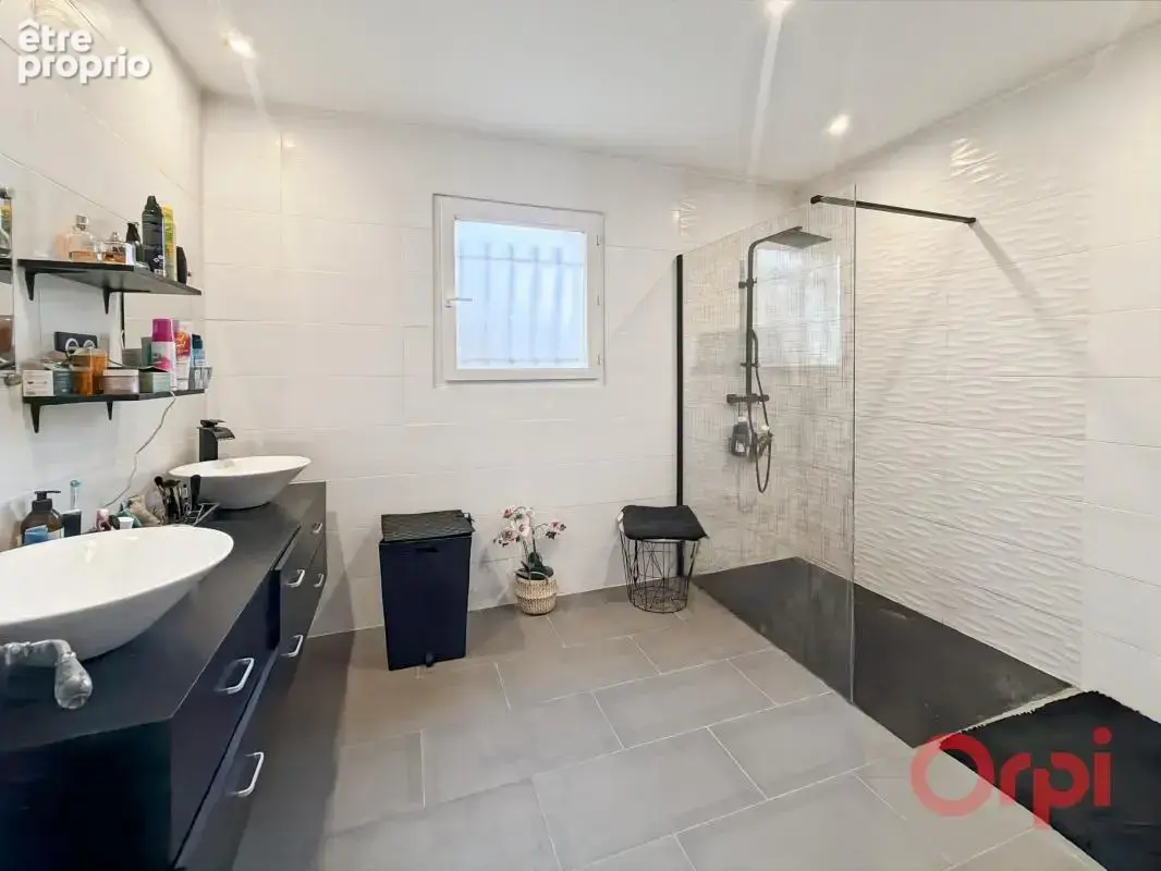 Vente villa à Marseillan avec piscine et très grand garage - photo 17