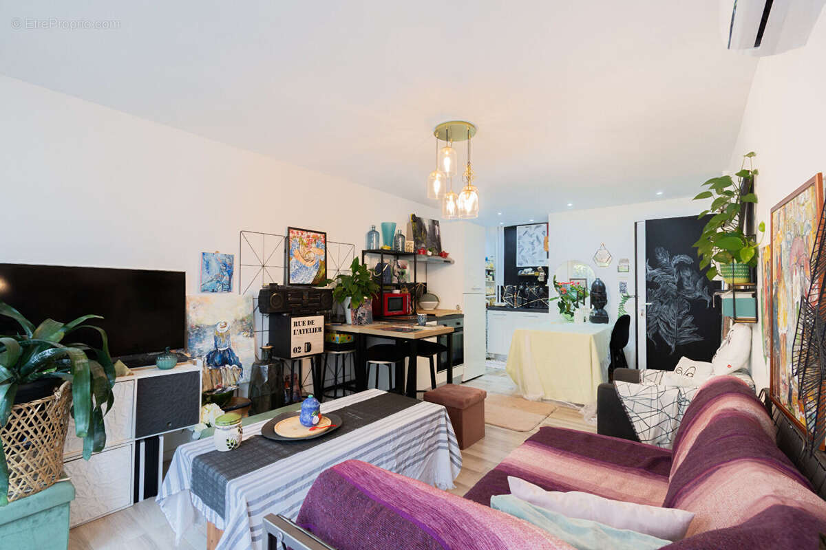 Appartement à MARSEILLE-5E