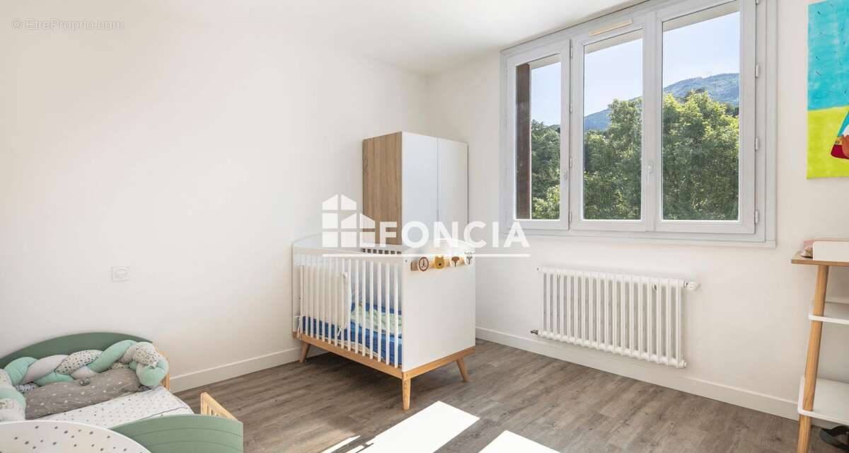 Appartement à VIZILLE