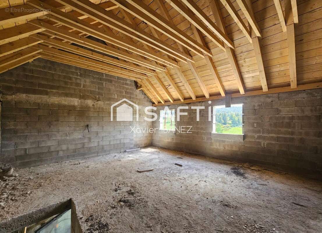 Maison 64 m² à Aumont-Aubrac  - photo 6