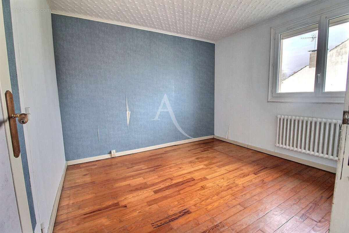 Maison à SAINT-ETIENNE-DU-ROUVRAY