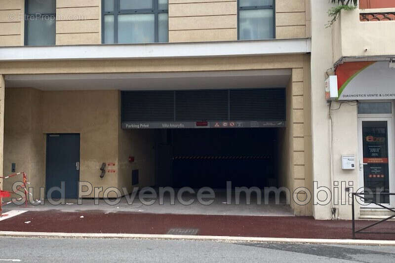Parking 15 m² à Antibes  - photo 2