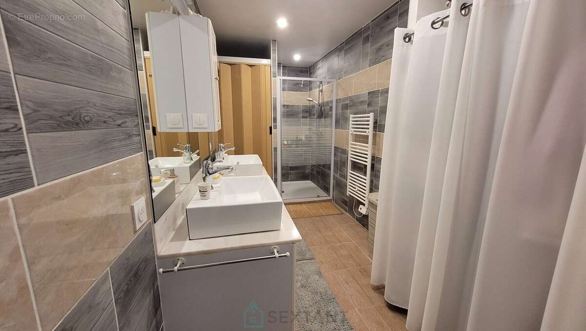 Maison à SAINT-PIERRE-D&#039;EYRAUD