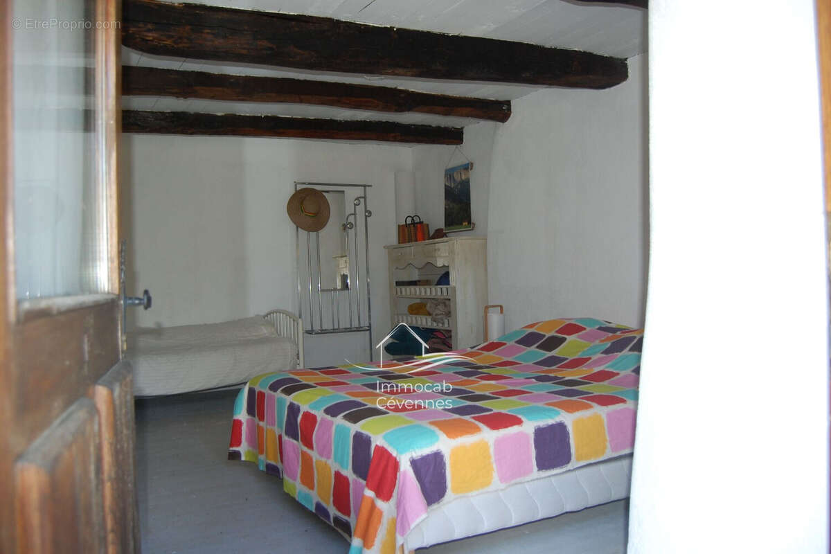 Maison à LE COLLET-DE-DEZE