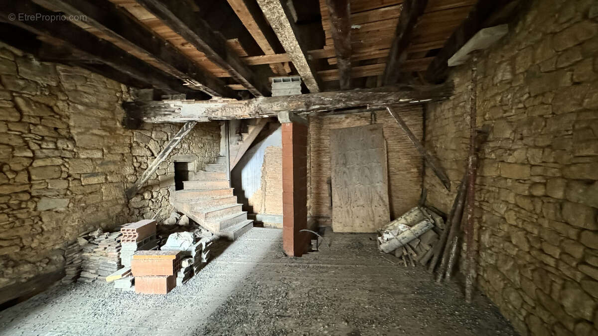 Appartement à GOURDON