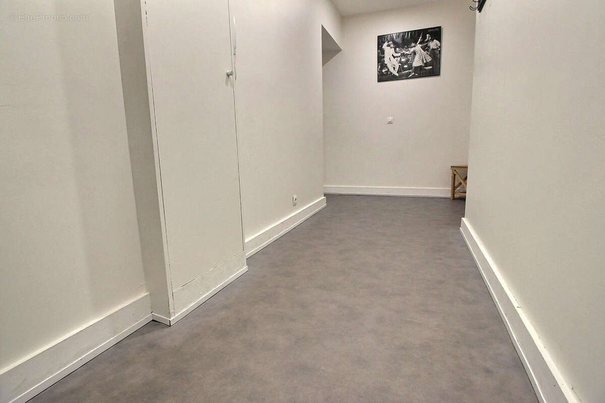 Commerce à NEUILLY-SUR-SEINE