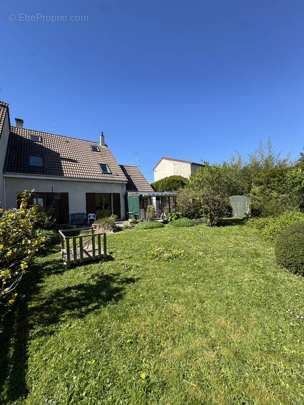 Maison à TREMBLAY-EN-FRANCE