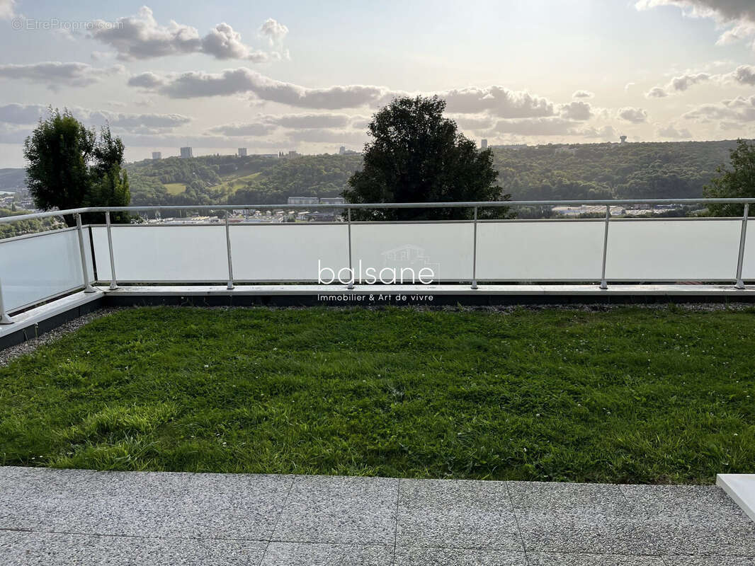 Appartement à DEVILLE-LES-ROUEN