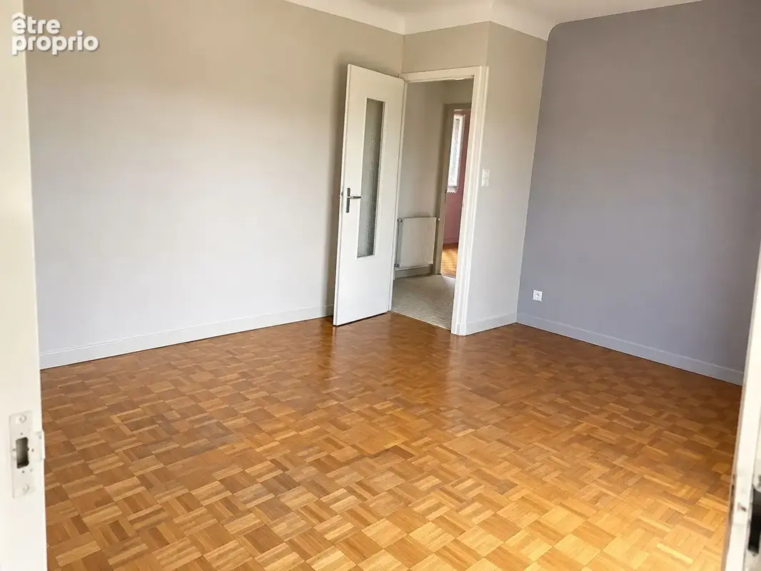 A vendre mably maison mitoyenne de 4 pieces 2 chambres et un bureau - photo 6