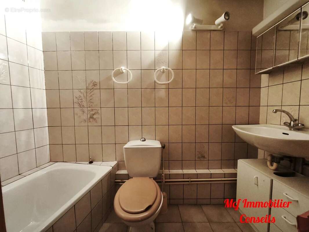 Maison à CANET-DE-SALARS