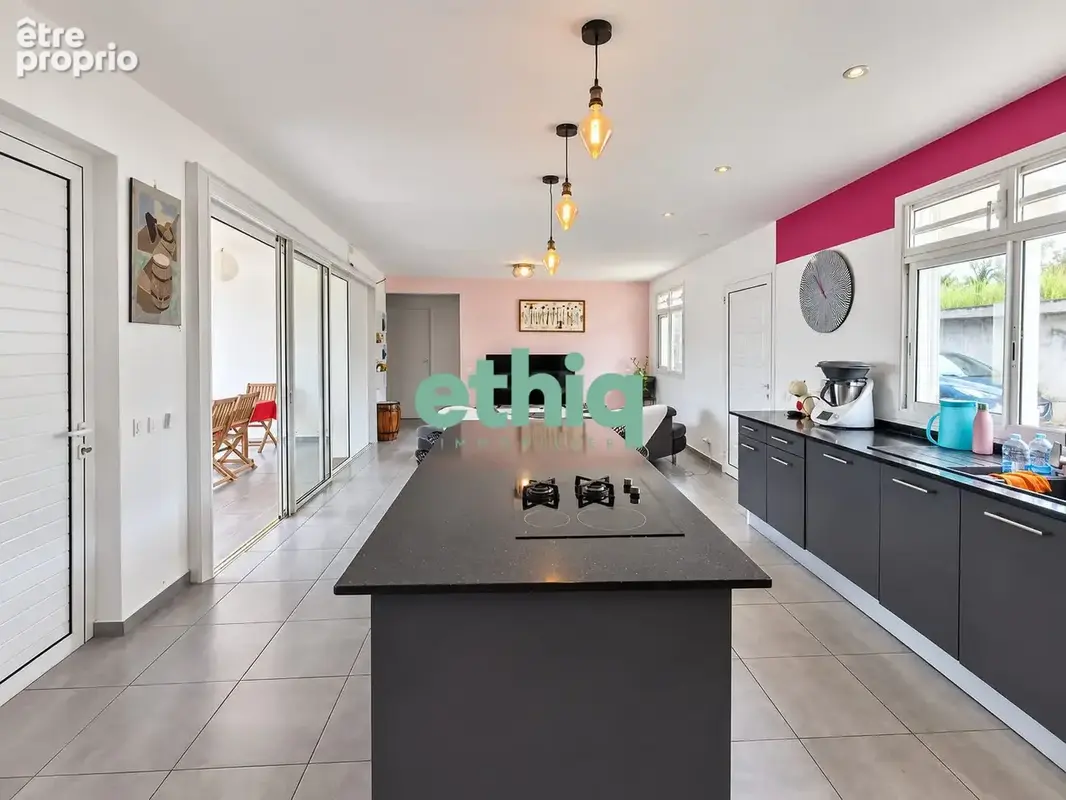Maison 5 pièces 95 m² à vendre à Baie-Mahault (97122) - photo 7