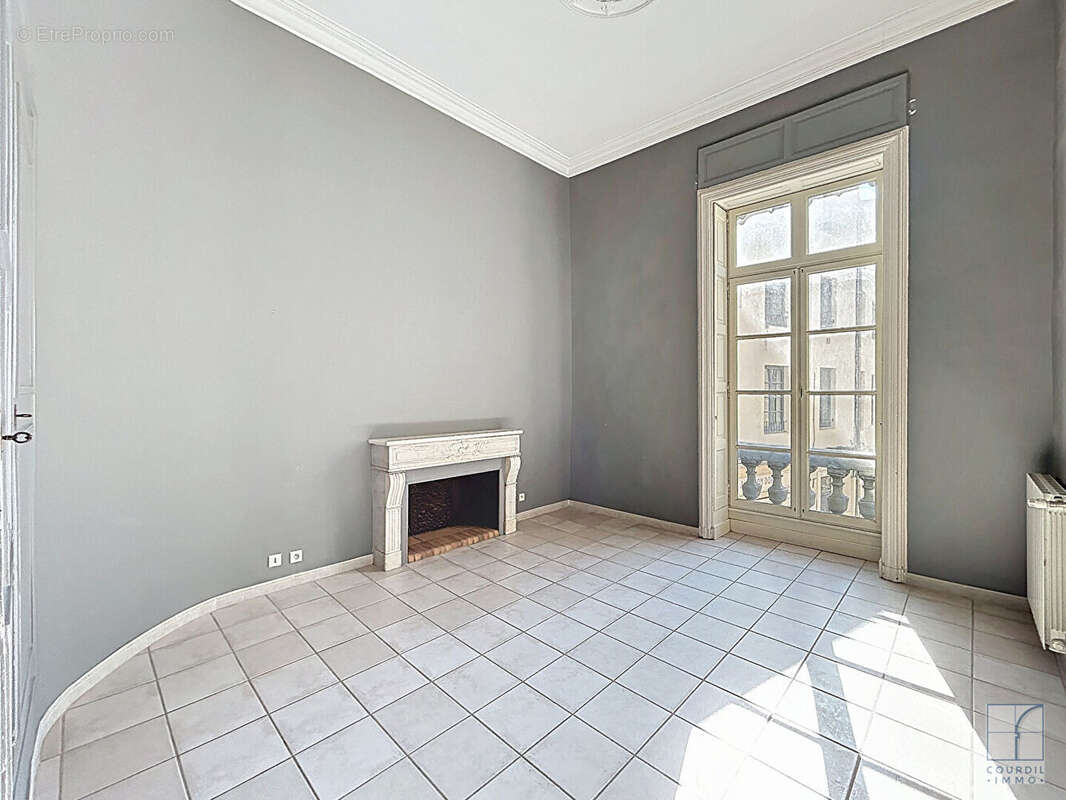 Appartement à NIMES