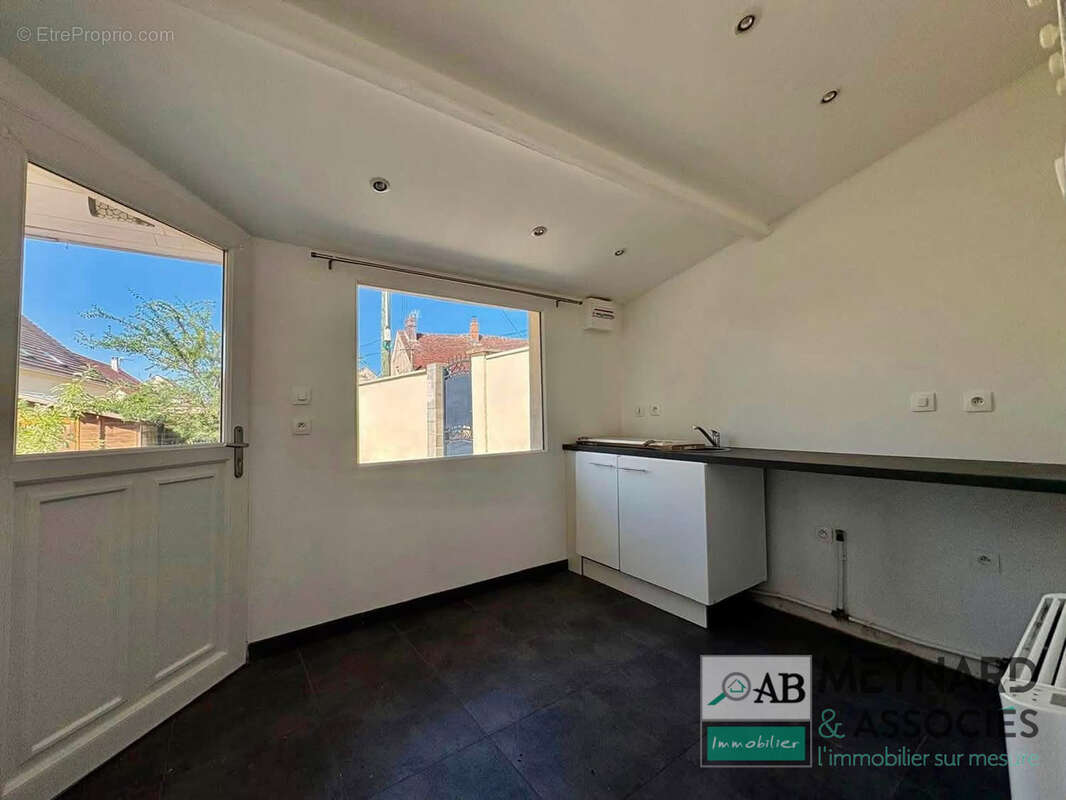 A vendre LUMIGNY 10 min de ROZAY EN BRIE  Briarde de 129.91,4 chambres M2sur 350 de terrain - photo 9