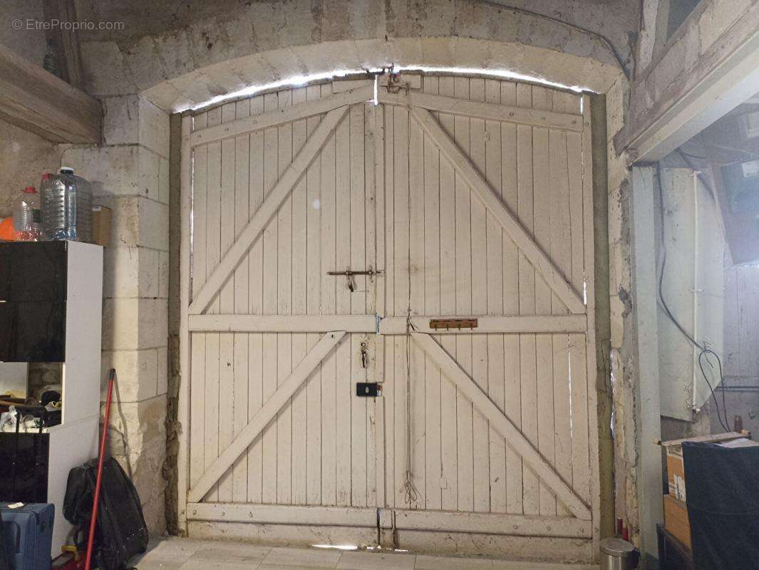 Maison à SAINT-GENOU