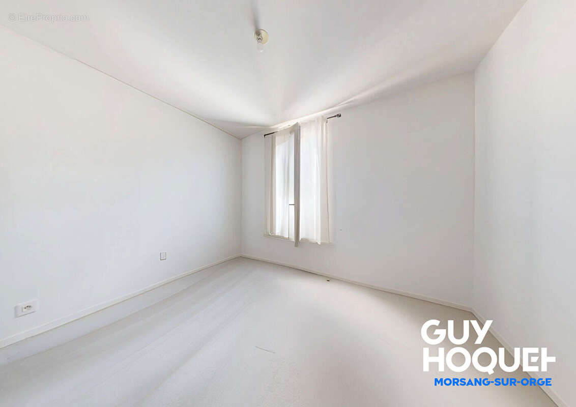 Appartement à FLEURY-MEROGIS