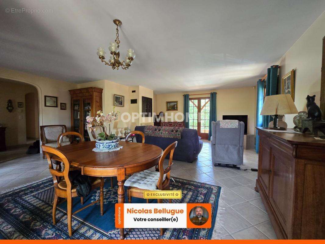 Espace, piscine et jardin : une maison pensée pour la vie de famille - photo 3