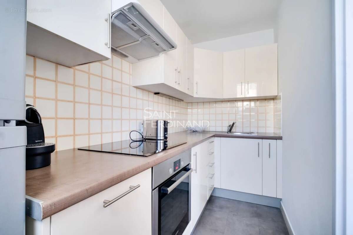 Appartement à PARIS-17E