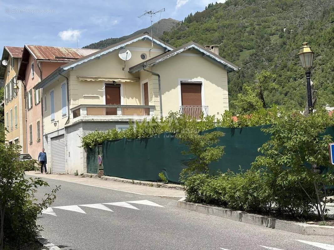 Maison à SAINT-ETIENNE-DE-TINEE