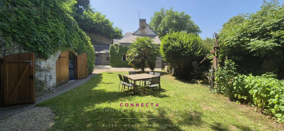 Maison à AZAY-SUR-CHER