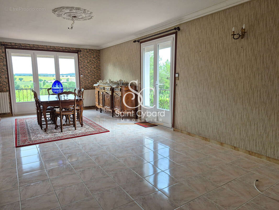 Maison à SAINT-AMANT-DE-BOIXE