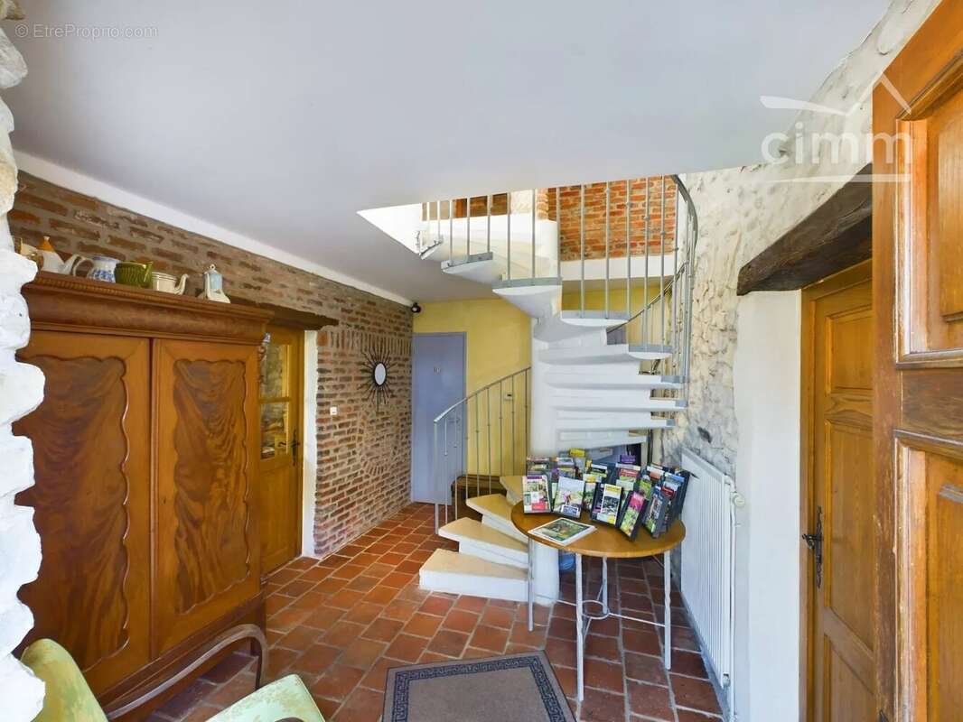 Maison à GROSPIERRES