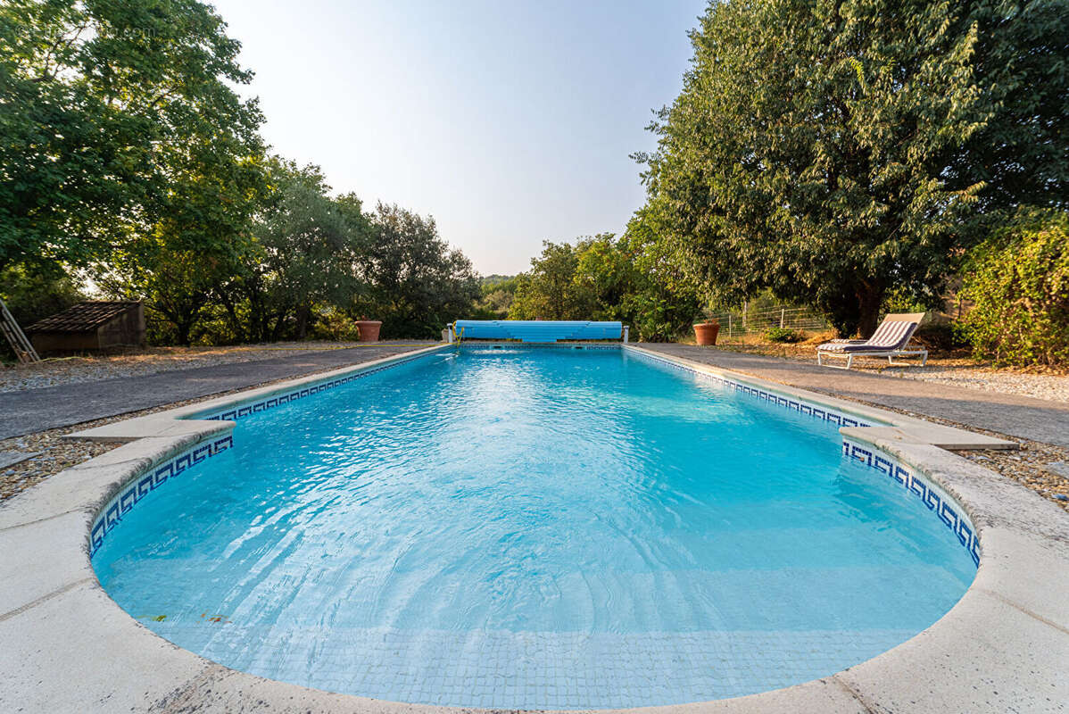 Maison à LE THOLONET